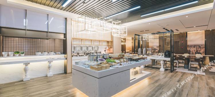 宜尚PLUS酒店(重庆李子坝两路口地铁站店)图片