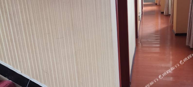 楚雄生红宾馆图片