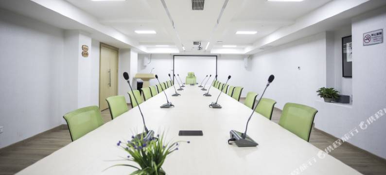 深圳乐舒酒店(坪山坑梓地铁站店)图片