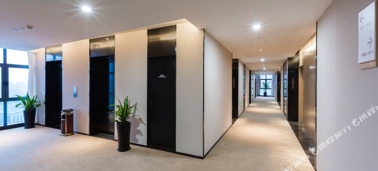 格雷斯精选酒店(武汉白沙洲杨泗港长江大桥店)图片