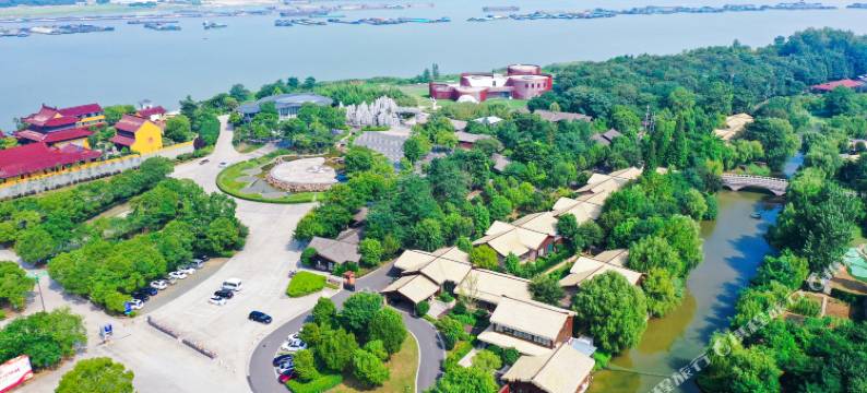 扬州凤凰岛逸扬温泉度假村落图片