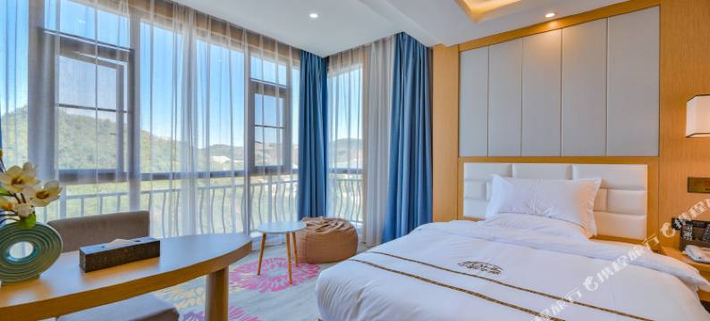 中黔华旅酒店(贵阳花溪大学城店)图片