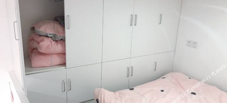 上海一米阳光Y公寓(石门一路分店)图片