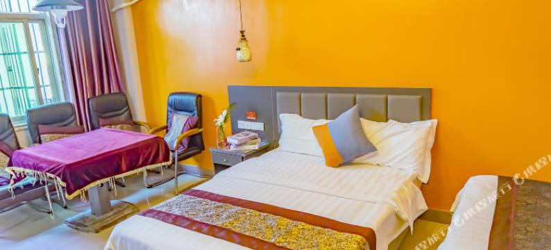 三亚义德隆宾馆(三亚湾海月广场店)图片