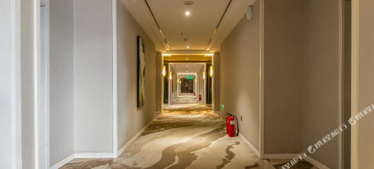 艺龙瑞云酒店(郑州国香茶城郎庄地铁站店)图片