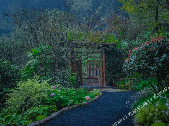 青城山青暇山居野奢度假酒店详情-pc酒店预订-中国南方航空官网