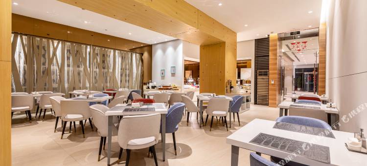 白玉兰酒店(厦门大学世茂双子塔店)图片