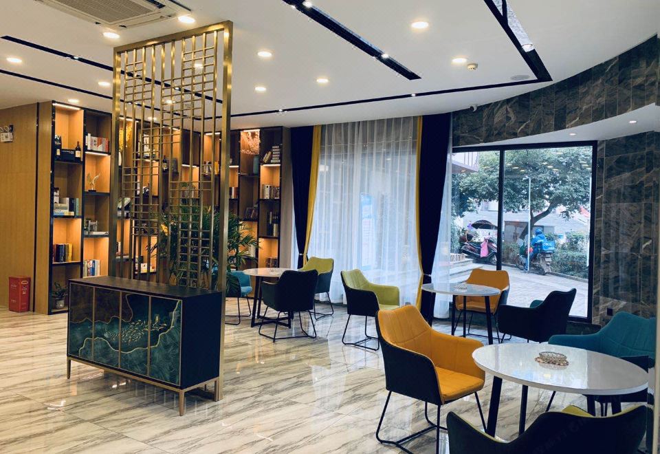 Xinjiayuan Hotel Hotel Overview