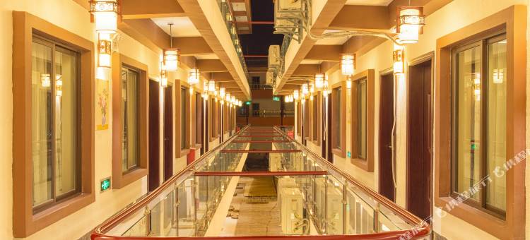 泸沽湖海境酒店图片