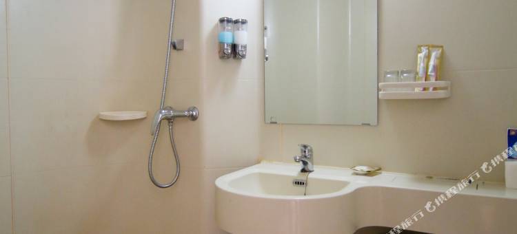 派酒店(吉林火炬大厦滨江公园店)图片