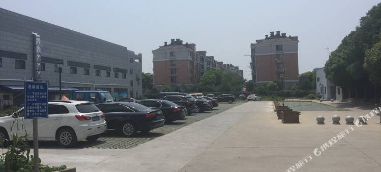 上海U精选酒店(上海西渡地铁站店)图片