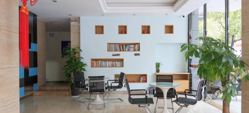 来宾亿家城市酒店图片