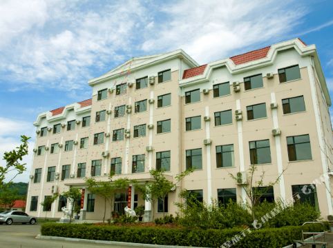 宽甸万年春酒店_地址:长甸镇下河口村河口风