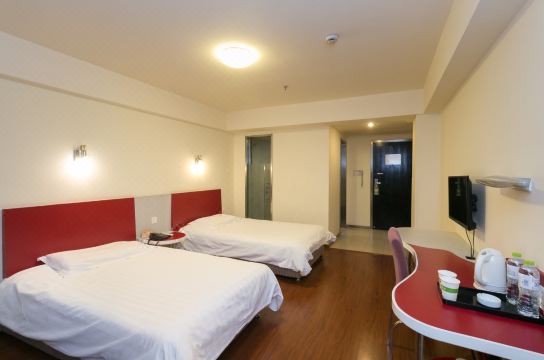 莫泰168(八一南街金华商城店),酒店评价,即享优惠 | trip.com