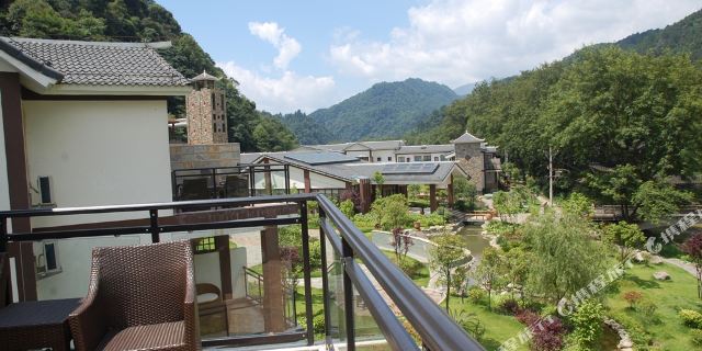 梵净山栖溪度假酒店2晚 梵净山成人套票2张(含大门票 往返观光车)