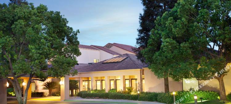 贝克斯菲尔德万怡酒店(Courtyard Bakersfield)图片