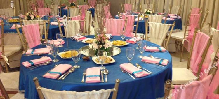 马加兰尼斯广场酒店(Magallanes Square Hotel)图片