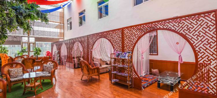 色达年龙香巴拉酒店图片