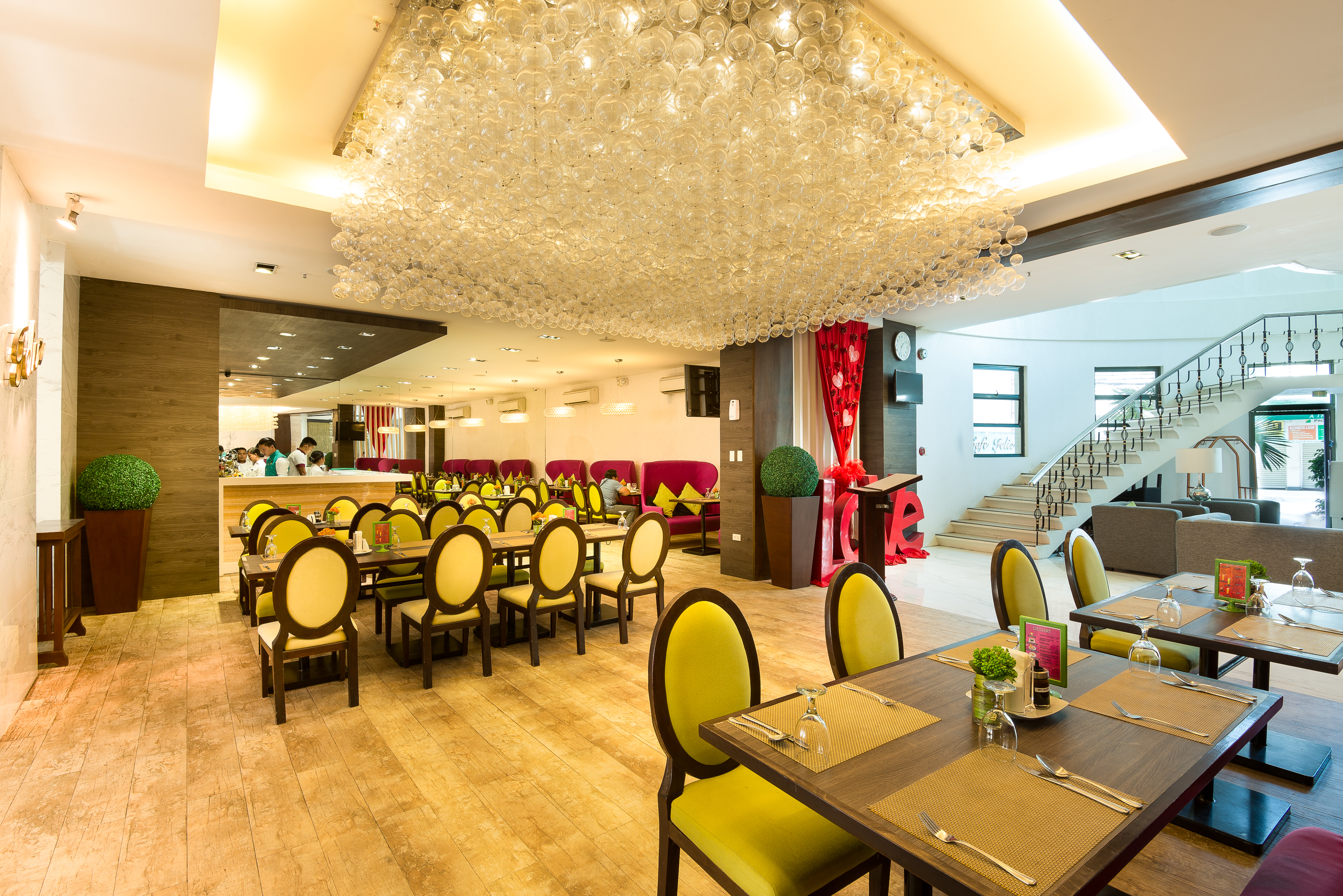 Lenox Hotel Over view