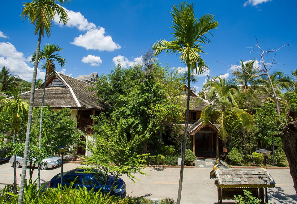  Hotel Overview