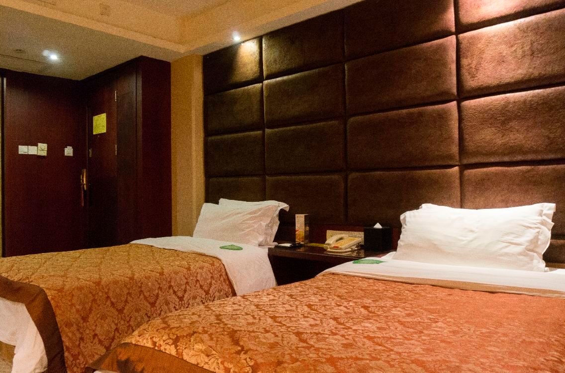 Huangjiang Holiday Hotel Hotel Reviews And Room Rates - 