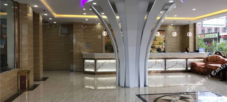 大柴旦慕山丽璟假日宾馆(翡翠步行街店)图片