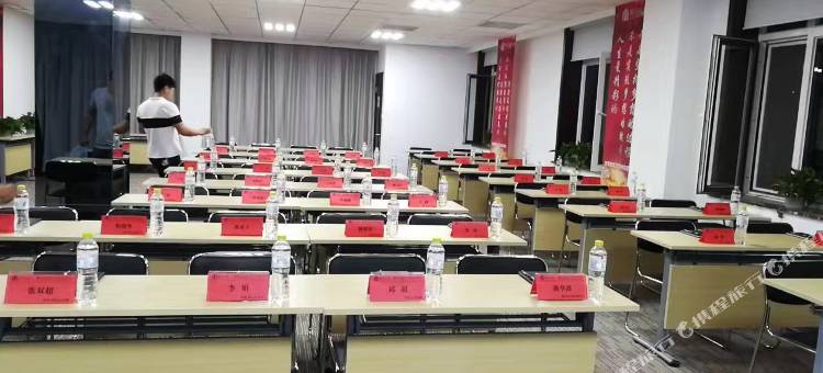 如家精选酒店(威海高铁站韩乐坊步行街店)图片