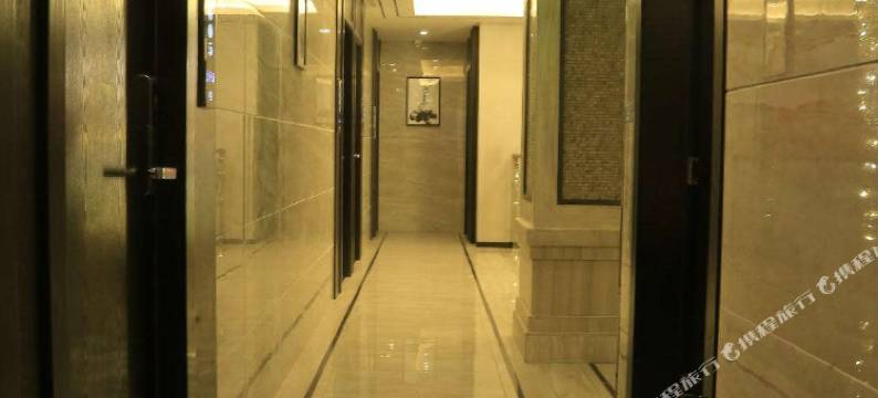 重庆候暮酒店图片