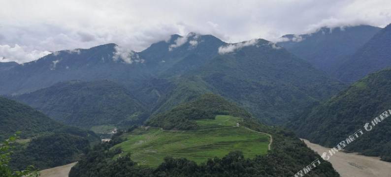 墨脱阿酷顿巴酒店图片