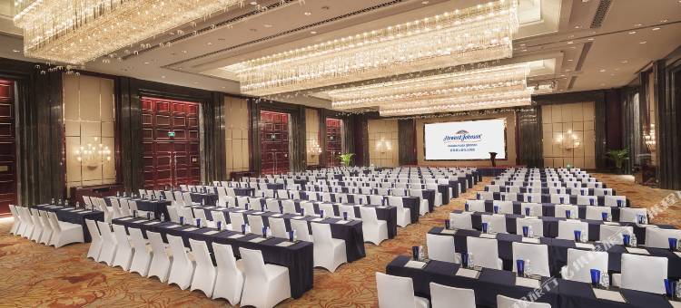 青岛康大豪生大酒店(黄岛金沙滩店)图片