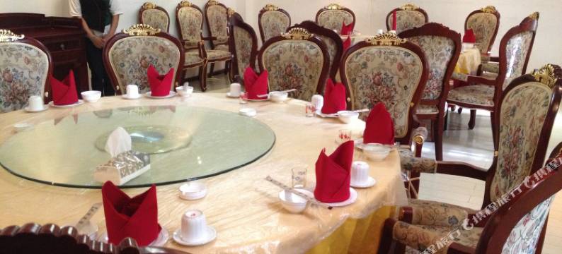 康飒酒店(芒康曲孜卡店)图片