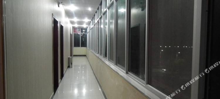 长武国泰仁和酒店图片