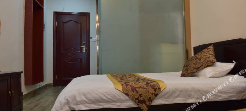 石渠格萨尔假日酒店图片