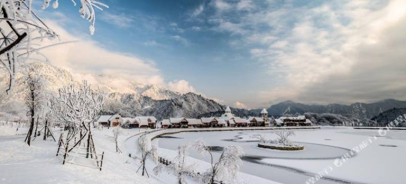 西岭雪山阳光假日酒店图片