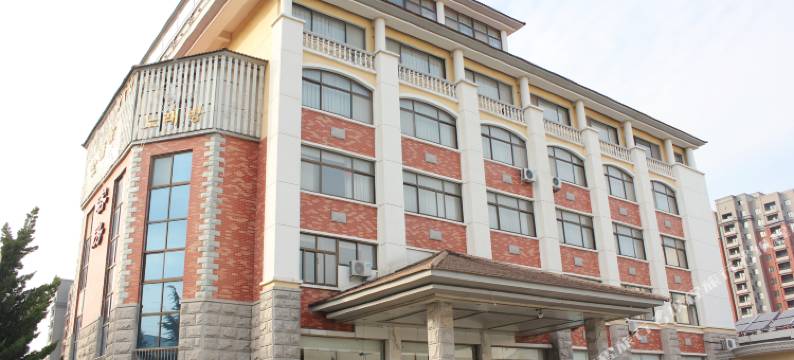 金百合假日酒店(荣成樱花湖店)图片