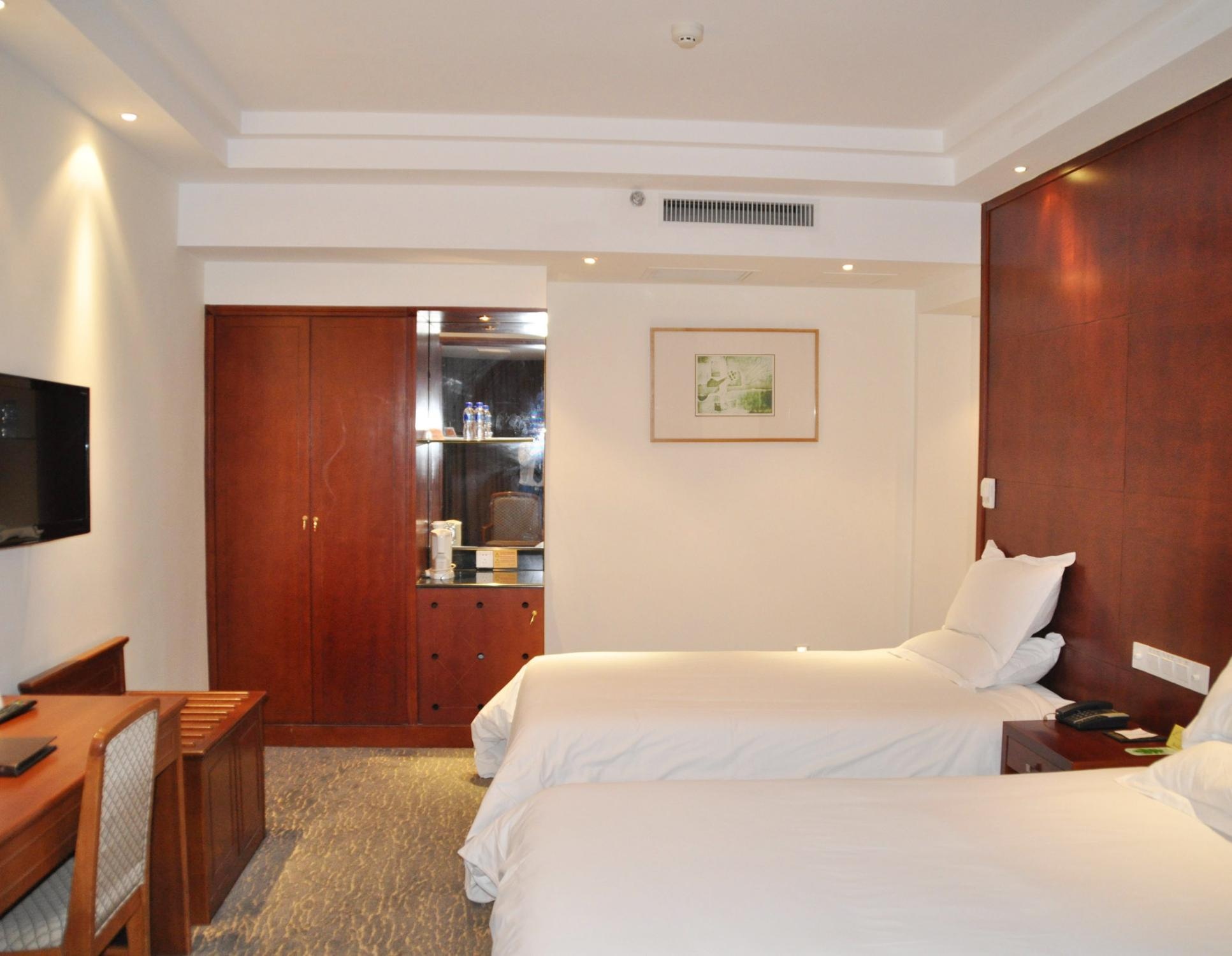 Byfond Hotel Over view