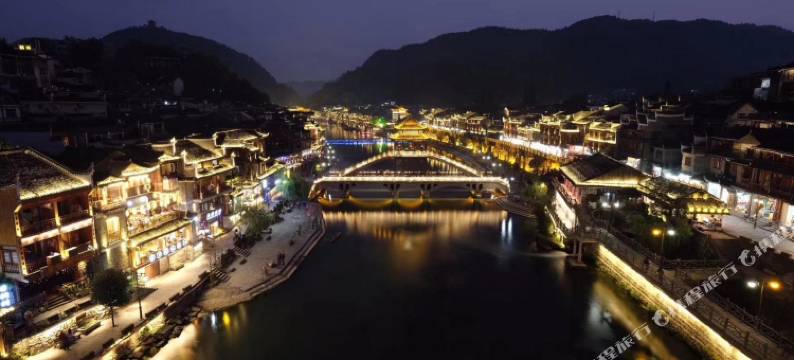 青荷民宿(凤凰古城虹桥店)图片