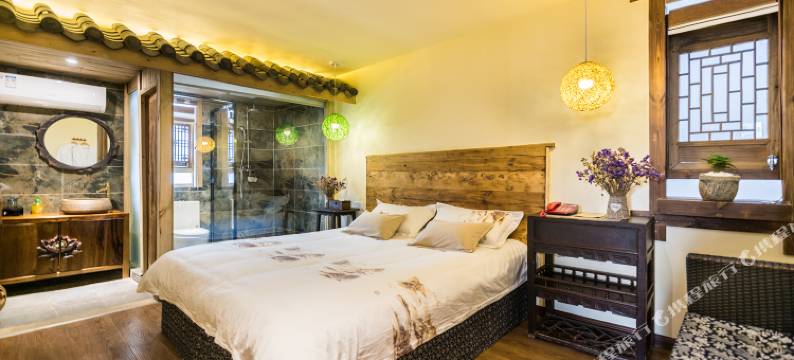 贵阳瑞阁黔府民俗酒店(黔灵山公园紫林庵地铁站店)图片