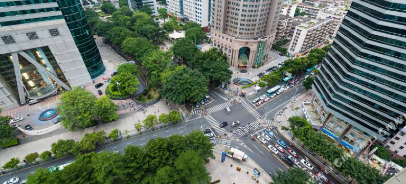 鹏城国际公寓(大剧院地铁站万象城店)图片