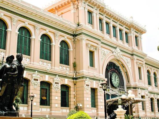 舍伍德套房酒店