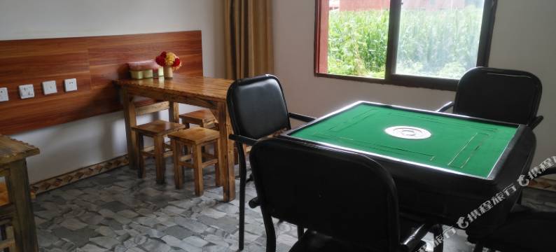 泸沽湖湿地花楼客栈图片