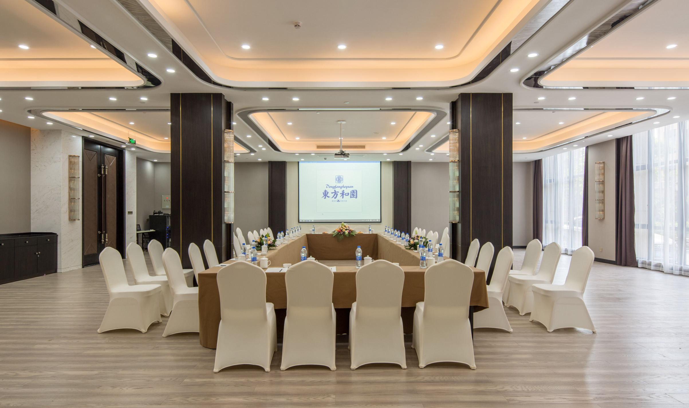 Dongfang Heyuan Hotel Over view