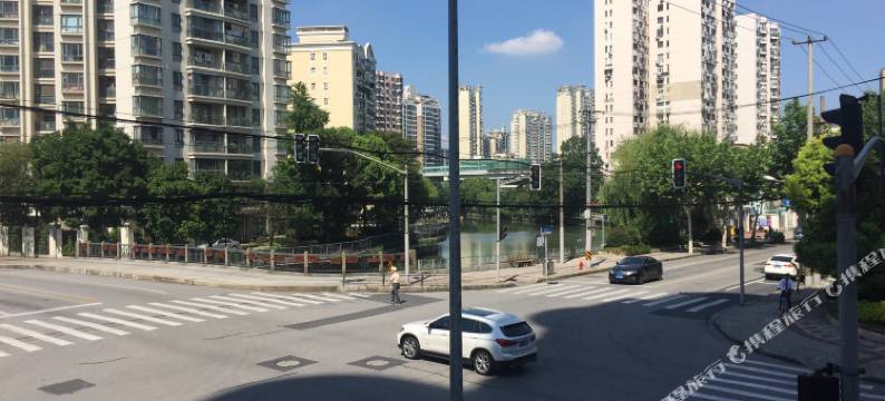 上海静净宾馆(漕宝路地铁站店)图片