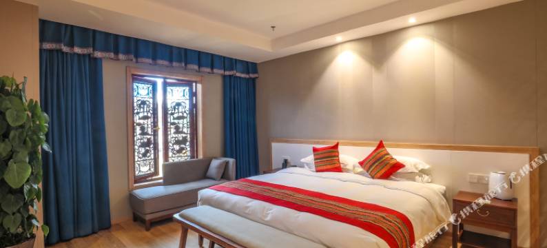 香格里拉第5颗陨石·光年酒店(独克宗古城店)图片