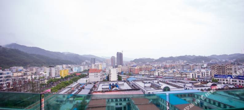 十堰皇冠国际商旅酒店(武当山机场店)图片