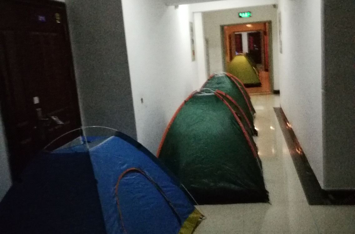 더블 텐트 (1인당 객실요금, 공용욕실)