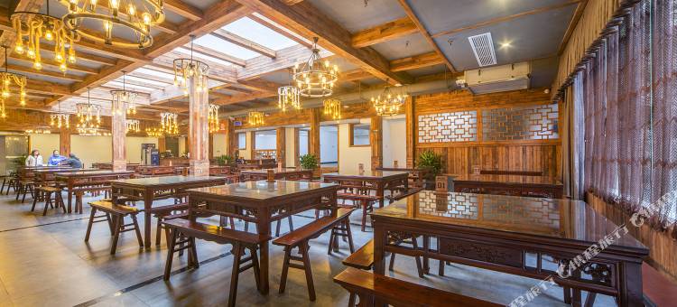 张家界盘龙山庄(黄龙洞景区店)图片