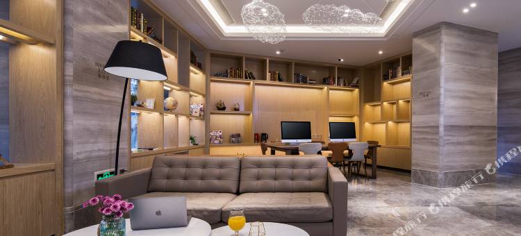 凯里亚德酒店(南京玄武湖福建路地铁站店)图片