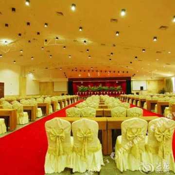 福安婚纱店_福安白云山图片(2)