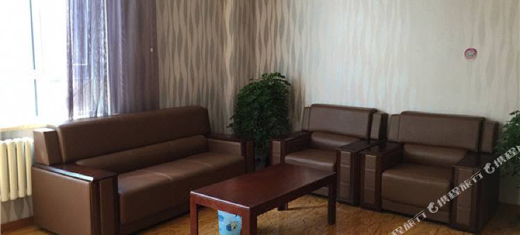 都市118连锁酒店(黄岛区井冈山路地铁站店)图片